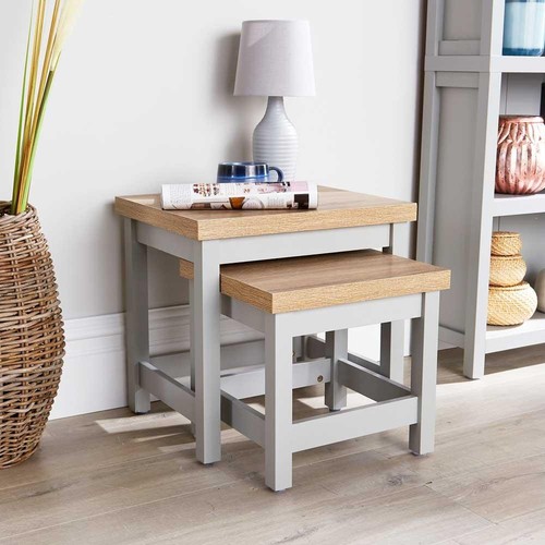Coffee nest tables - of, 2